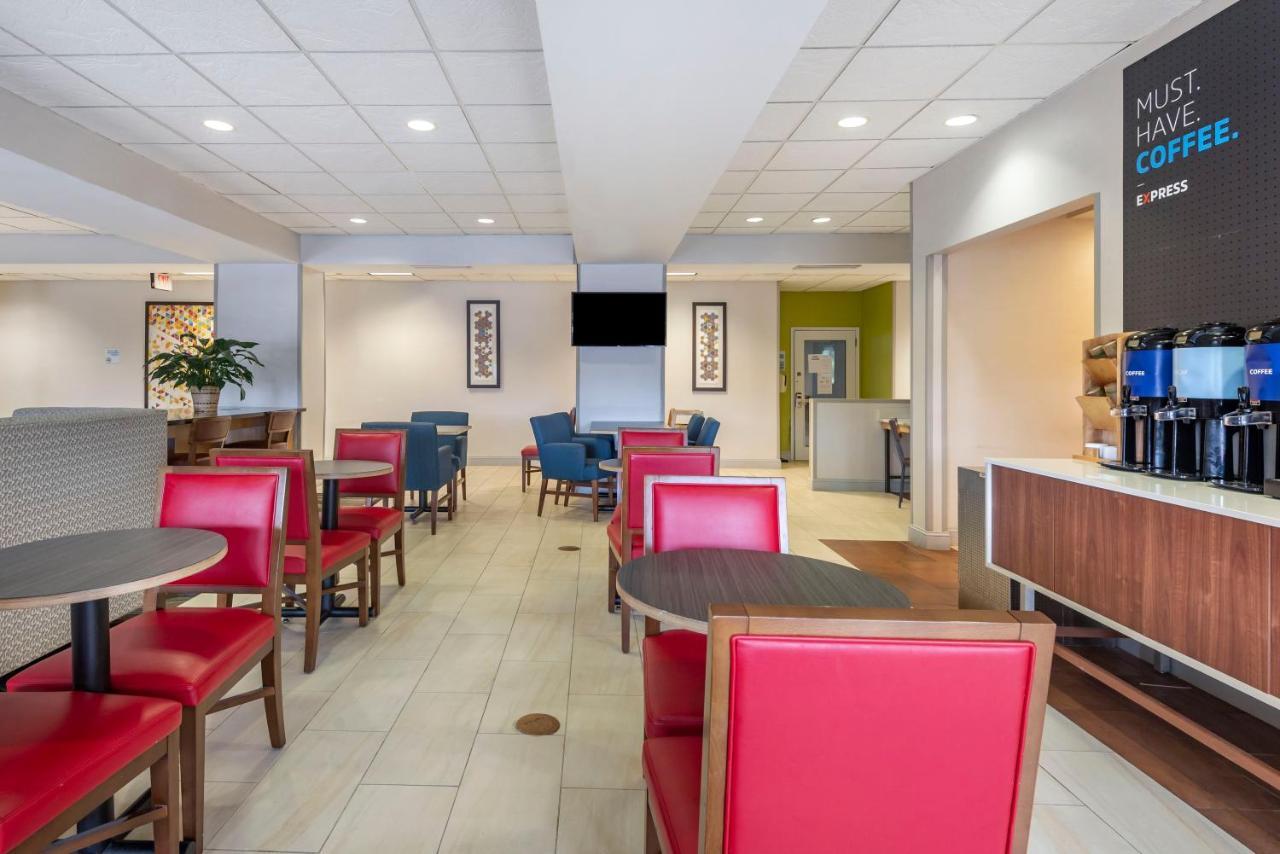 Holiday Inn Express Charlotte West - Gastonia By Ihg Exterior foto